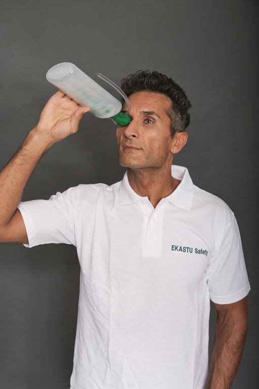 177-959_MDR_2021 EKASTU Bouteille de Lotion Oculaire avec entonnoir, FD